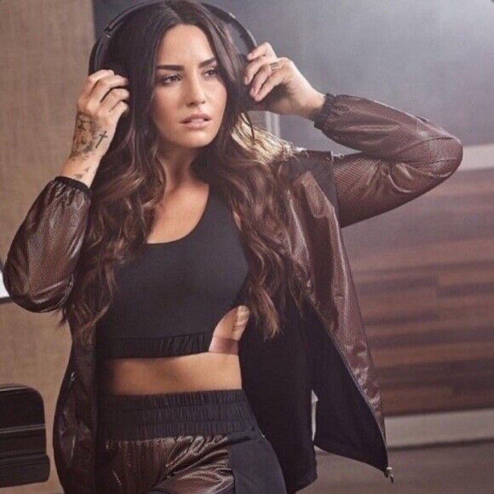 Fabletics Demi Lovato Medium Running Jacket Black Rose Gold Athletic Full Zip